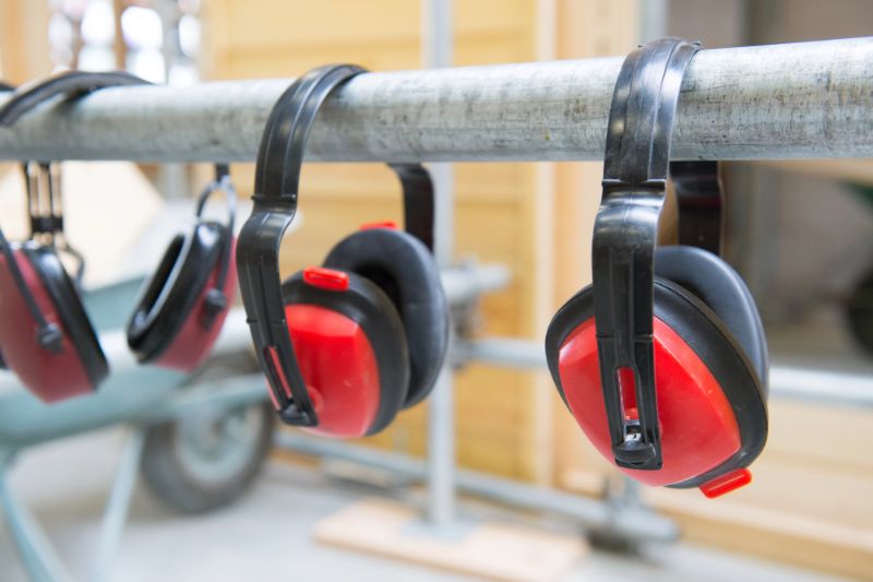 Noise-Induced Hearing Loss - Understanding Employer Responsibilities And Prevention Methods - Ark Safety (2)
