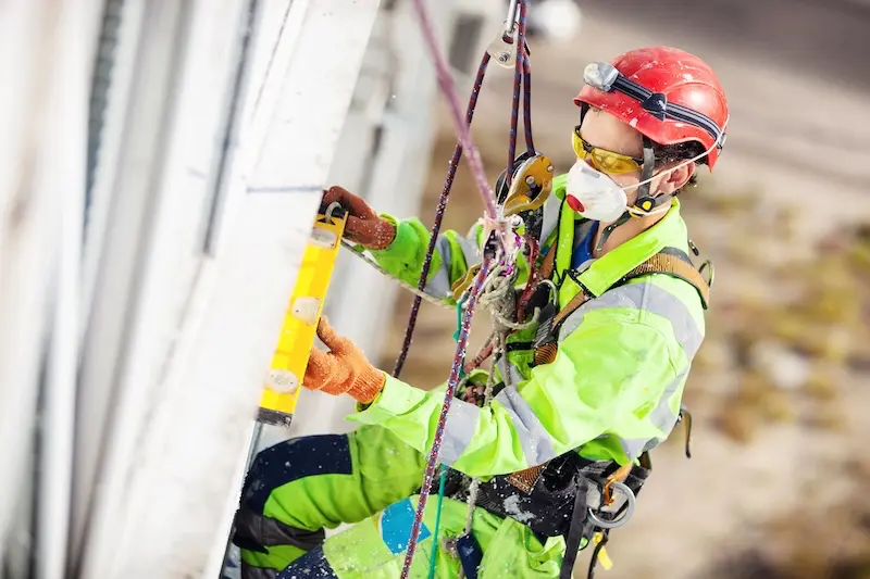 How To Source The Best Safety Wear For Construction Sites