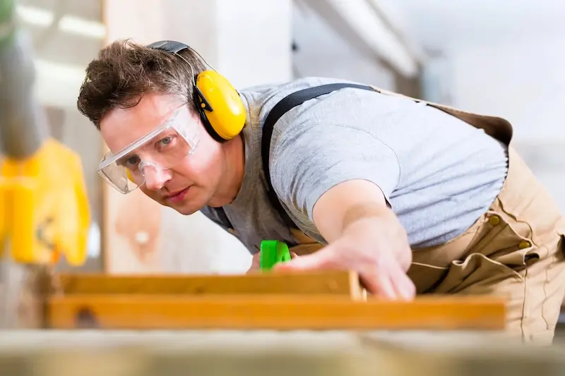 Our Guide To Finding Hearing Protection Equipment For Your Employees - Ark Safety (2)