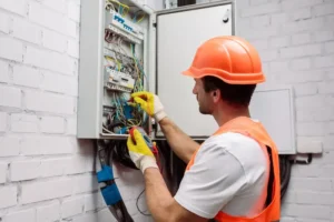 Safety Wear For Electricians - What To Prioritise! - Ark Safety (1)